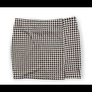 Fashion nova mini skirt